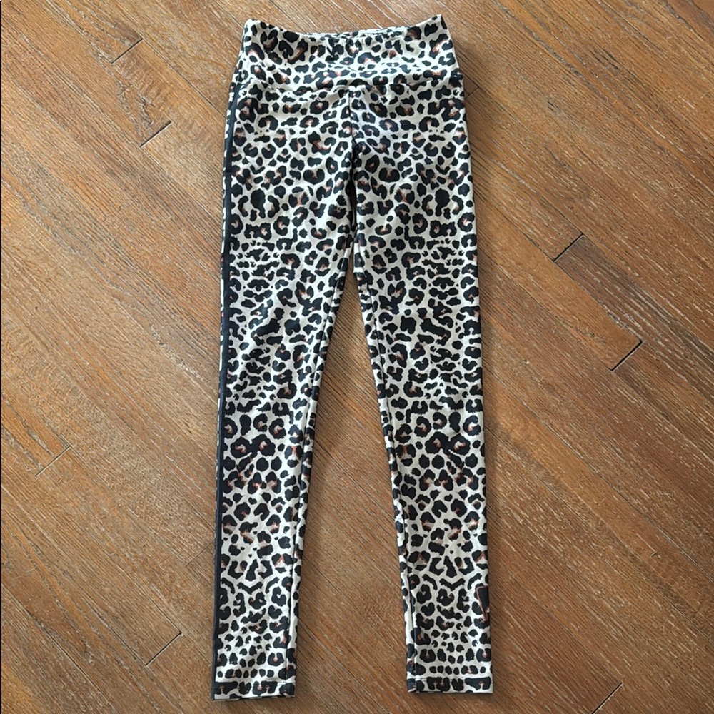Goldsheep Leopard Print Leggings with black side stripe size s